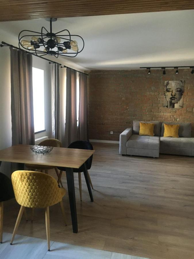 Дворівневі Апартаменти На Площі Ринок Lviv Exterior photo